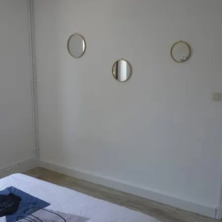 Spacieux Au Pied De La Cite Medievale Apartamento *
